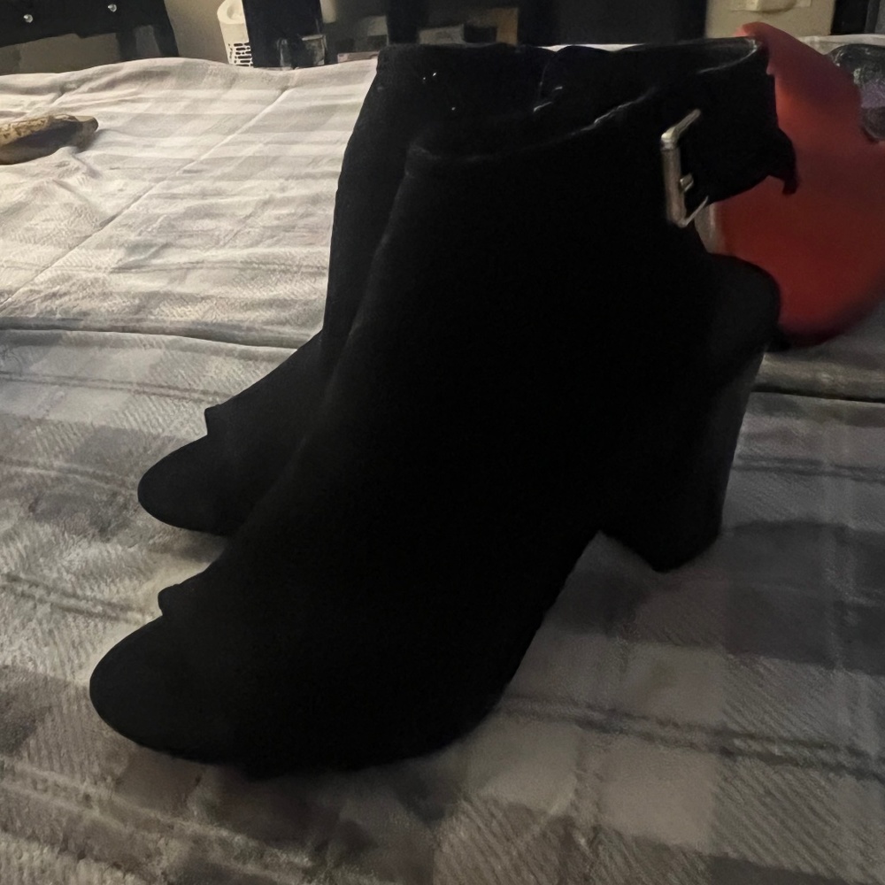 Madden toe peek heels